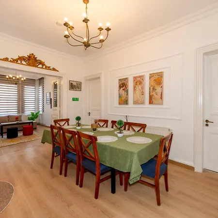 The Heaven On Heritage Street 이스탄불